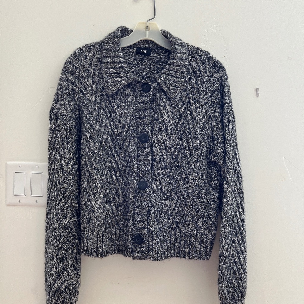 Line the Label collared cardigan sweater size L